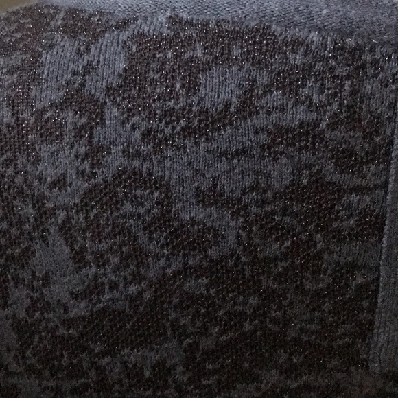 SIMPLY VERA WANG GRAY AND SPARKLE SWEATER. - Picture 5 of 7